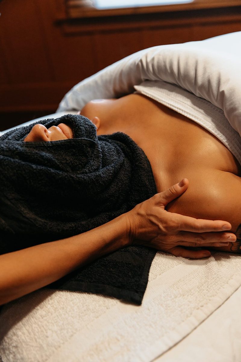 How Facials & HydraFacial works